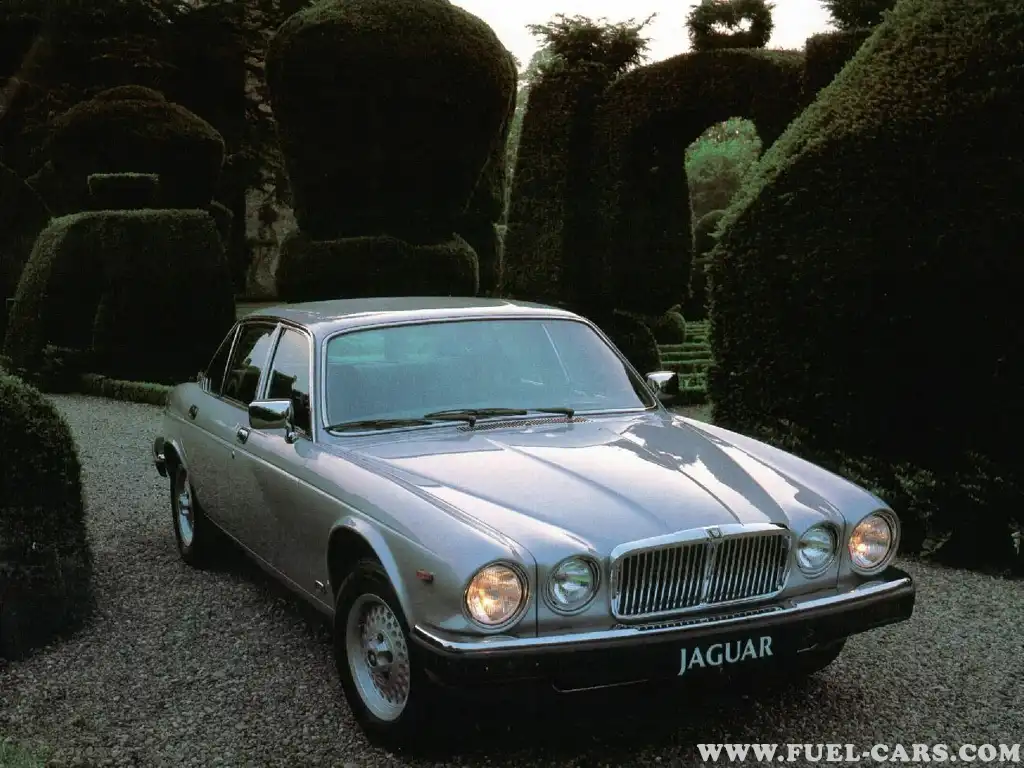 Jaguar Series III Specs 4