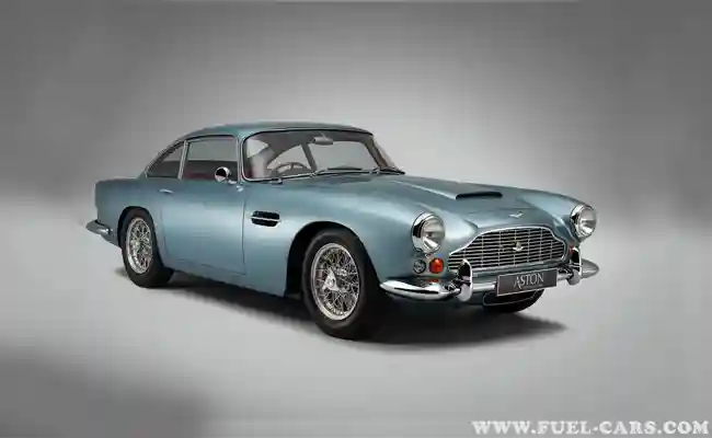 Aston Martin DB4