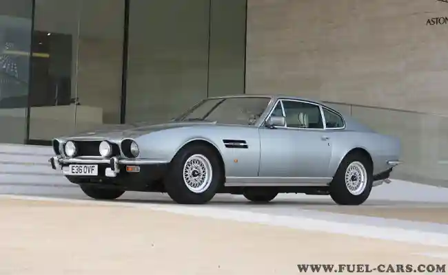 Aston Martin V8